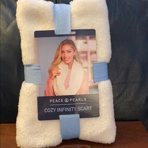 NWT Peace & Pearls Cozy Infinity Scarf